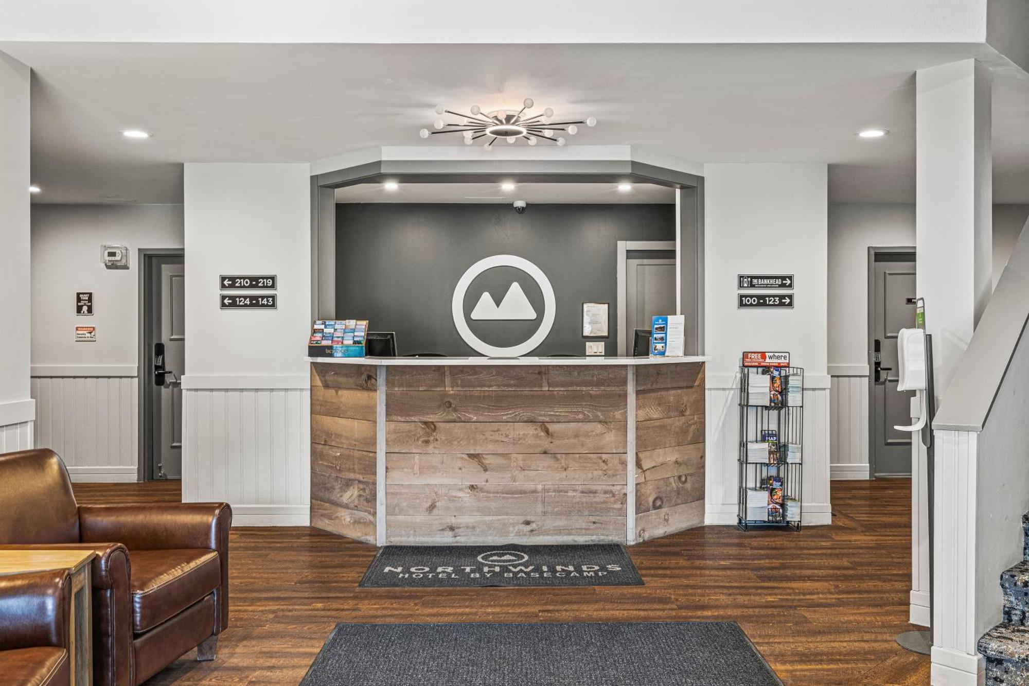 Hotel Northwinds By Basecamp Canmore Zewnętrze zdjęcie